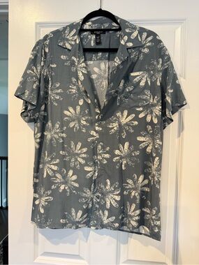 Tilly's Hawaiian Button-Down Shirt
